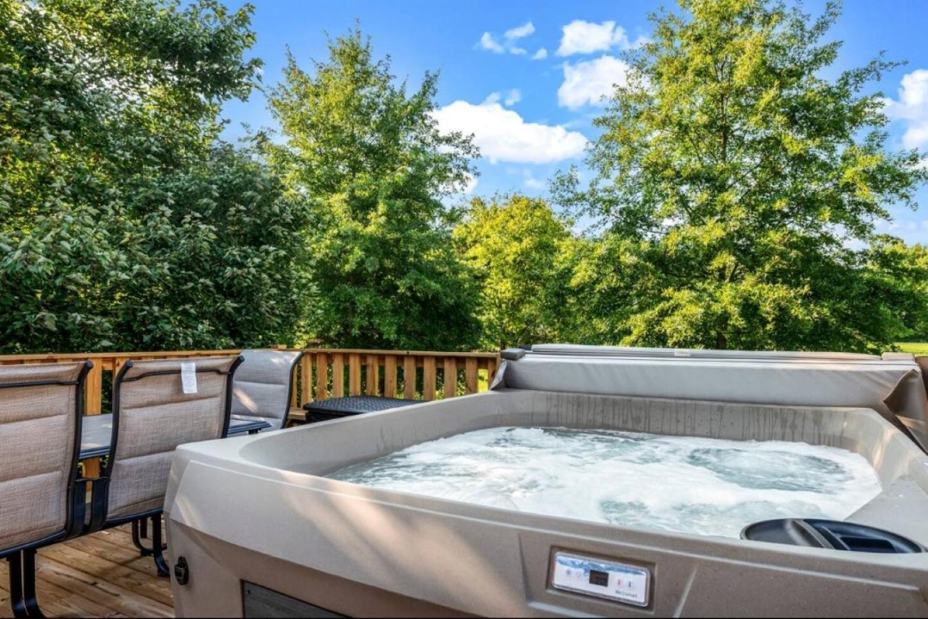 Creekside Cottage*Hot Tub*Entire Home-Pigeon Forge Exterior photo